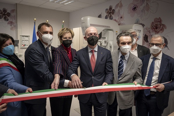 L'ASST di Lodi si aggiudica un mammografo di ultima generazione donato grazie alla partnership tra Roche Italia e Fujifilm Italia